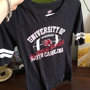 CUTE VINTAGE GAMEDAY TEE UNIVERSITY OF SOUTH CAROLINA